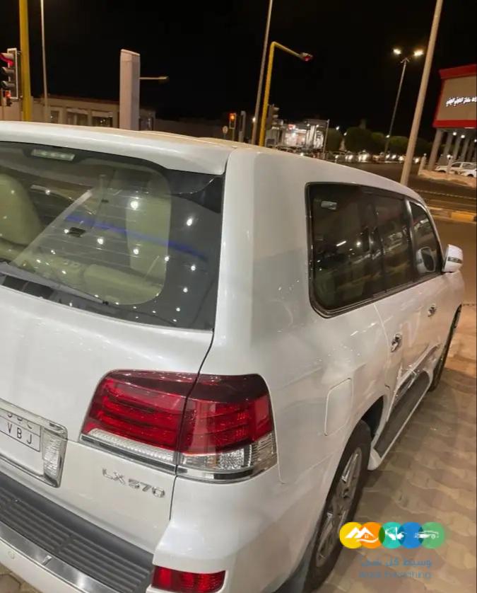 لكزس LX570 2013 بحالة الوكاله ( مباع )