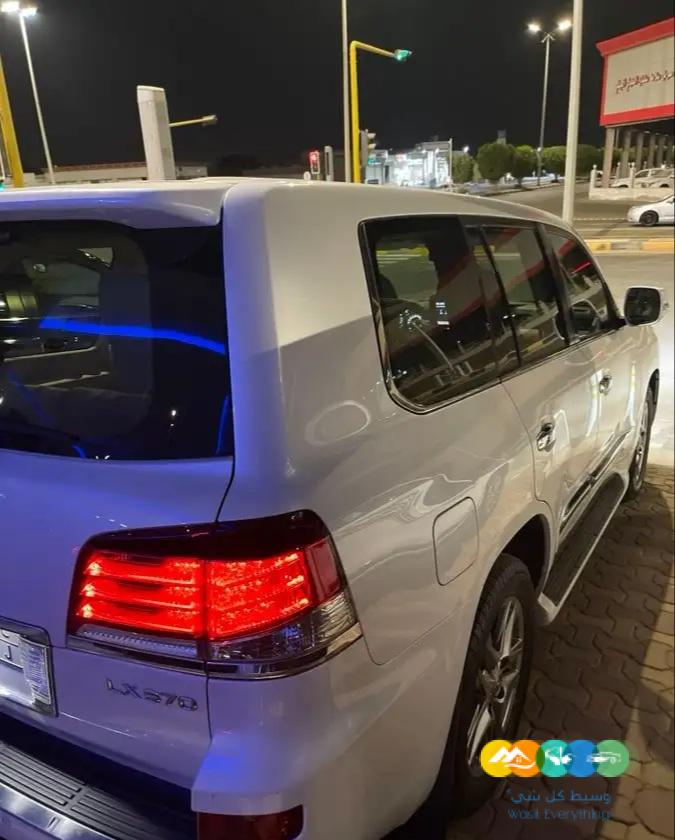 لكزس LX570 2013 بحالة الوكاله ( مباع )