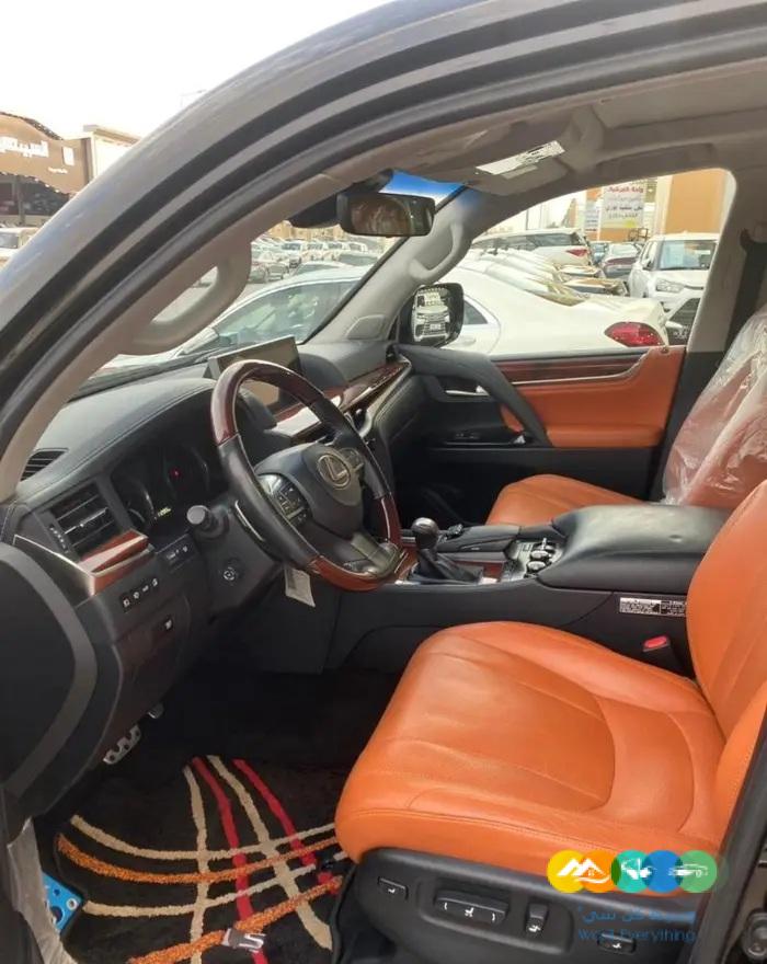 لكزس 2019 فل كامل بريمي مالك اول