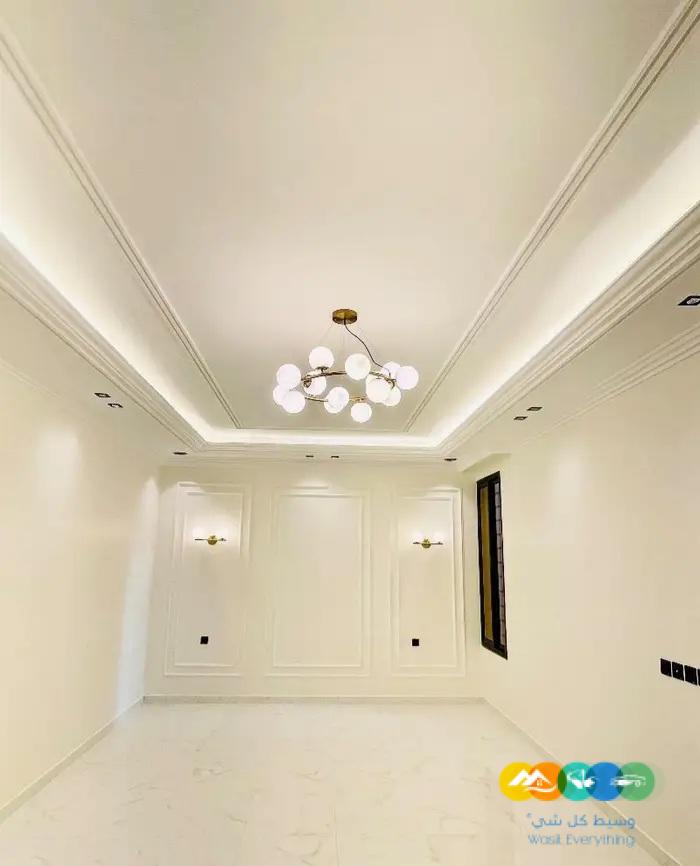 دور ارضي وروف علوي للبيع بحي الموسى