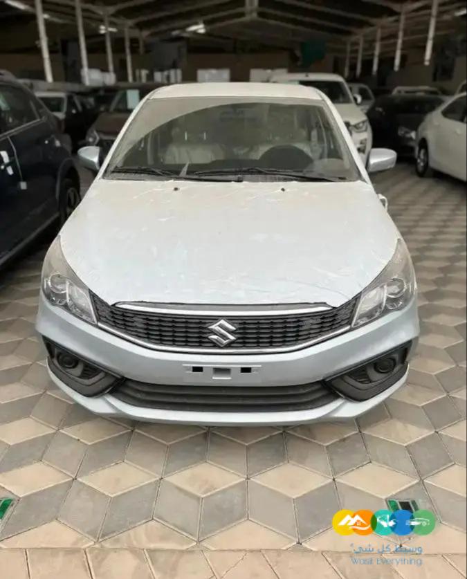 سوزوكى سياز متوفر استاندر وفل كامل