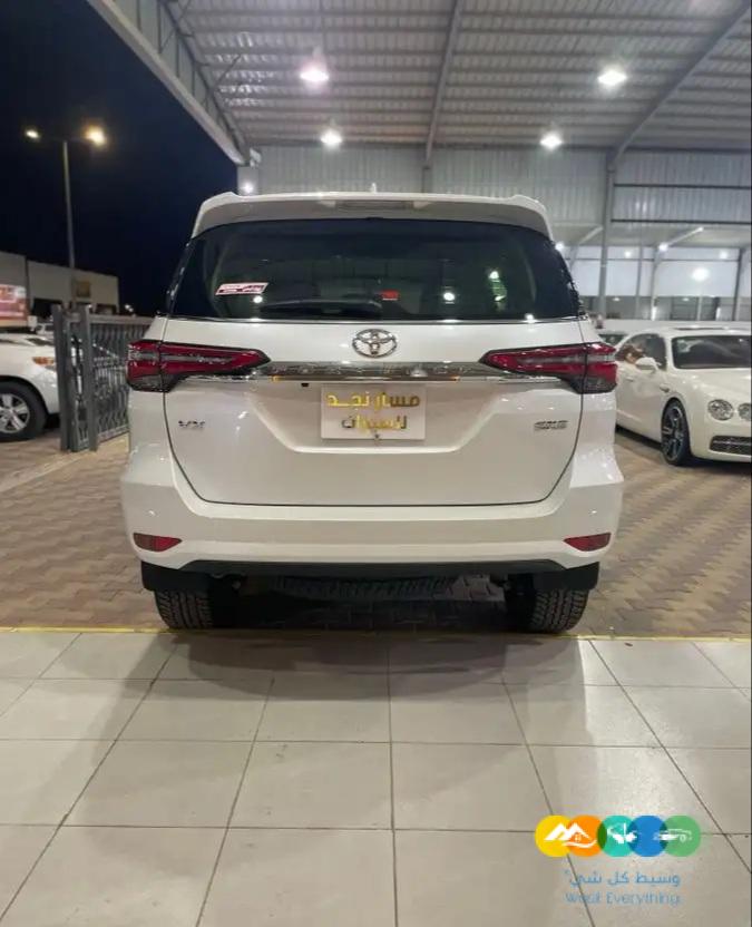 فورتشنر 2023 ديزل بدون رادار (( تم البيع))