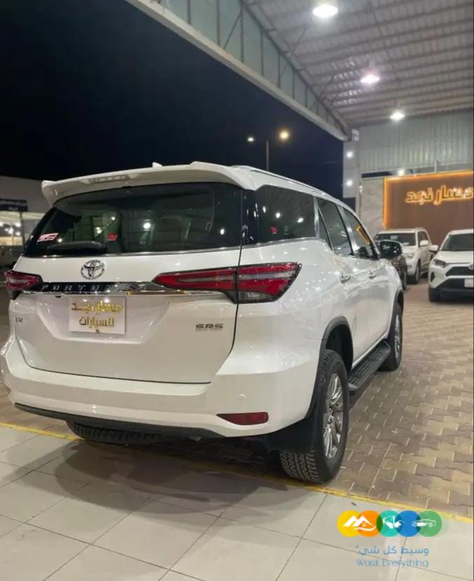 فورتشنر 2023 ديزل بدون رادار (( تم البيع))