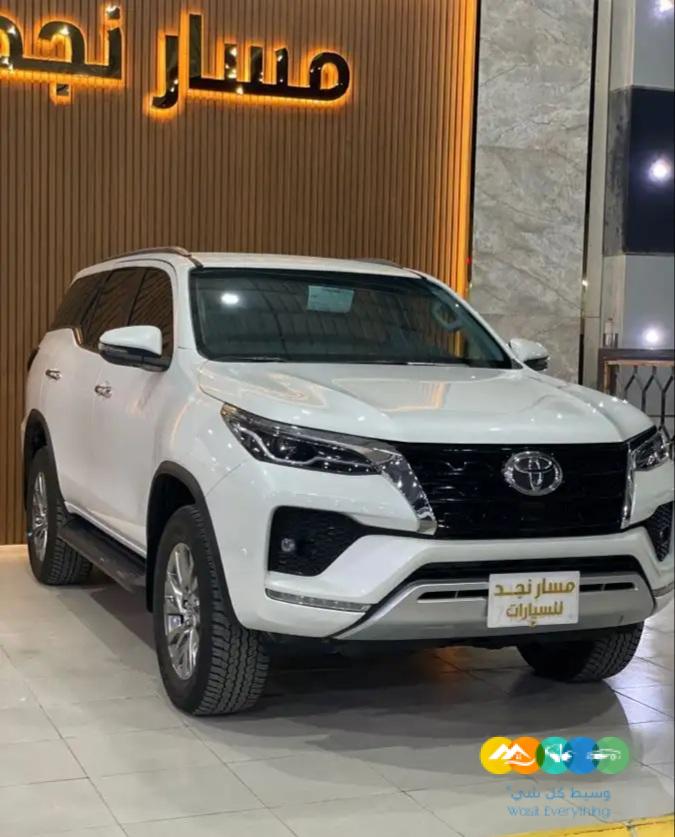 فورتشنر 2023 ديزل بدون رادار (( تم البيع))