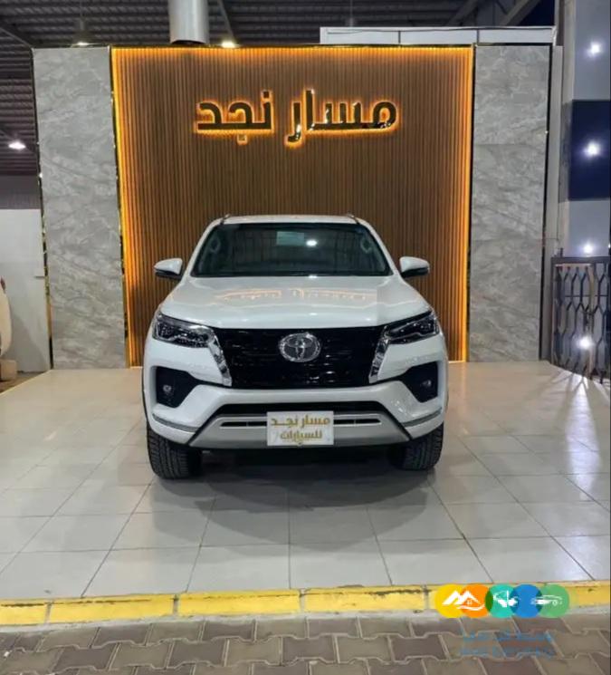 فورتشنر 2023 ديزل بدون رادار (( تم البيع))