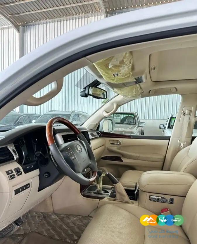 لكزس LX570 موديل 2012 فل كامل (( تم البيع))