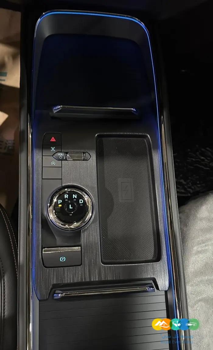 فورد توروس تيتانيوم فل 2023 رمادي وابيض