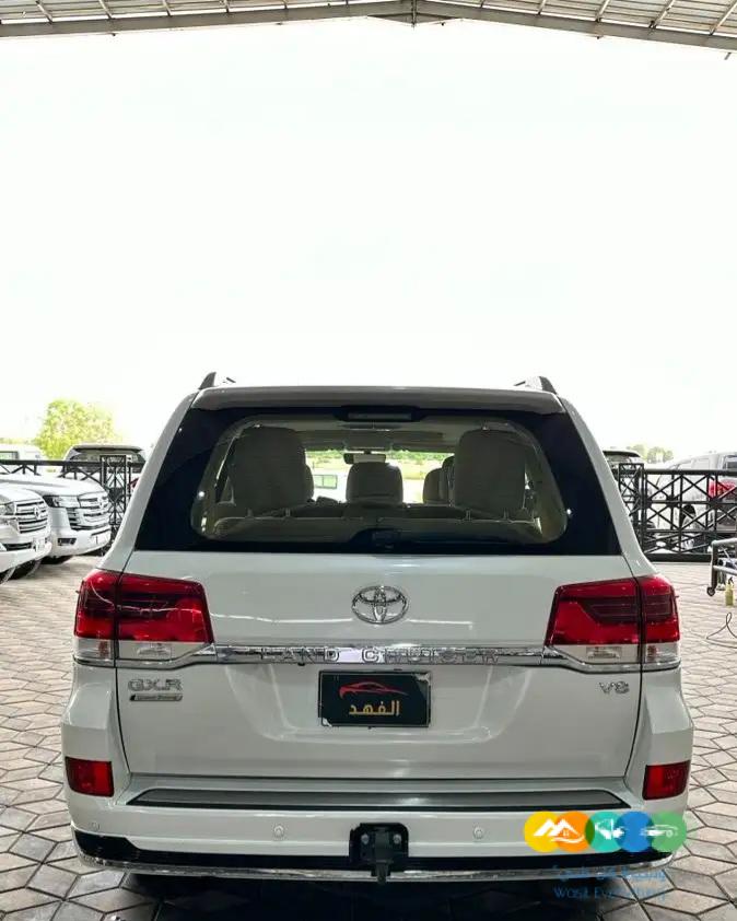 لاندكروزر – 2021 – GXR فل كامل ((تم البيع ))