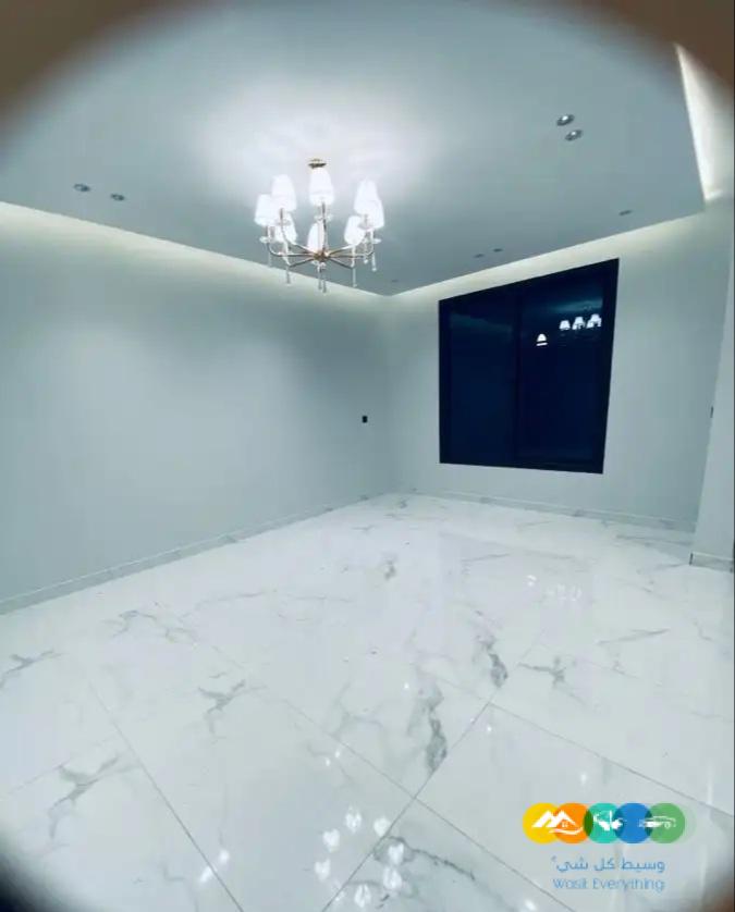 شقق علويه بمداخل مستقله ومصعد راكب وارضيه