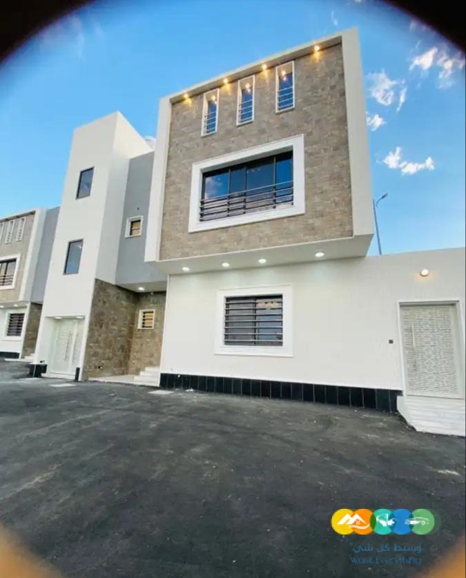 شقق علويه بمداخل مستقله ومصعد راكب وارضيه