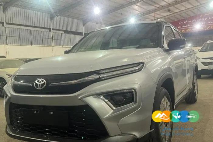 تويوتا اوربان كروز GLX الشكل الجديد 2023