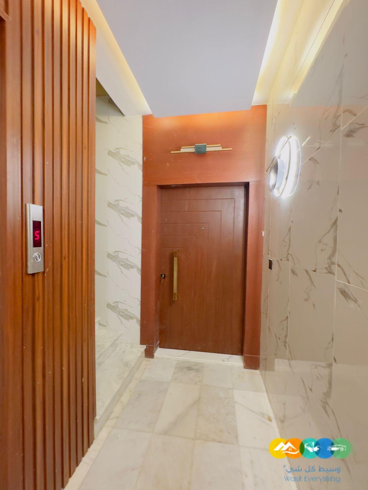 ملحق روف 5 غرف مع السطوح جديد جاهز للسكن