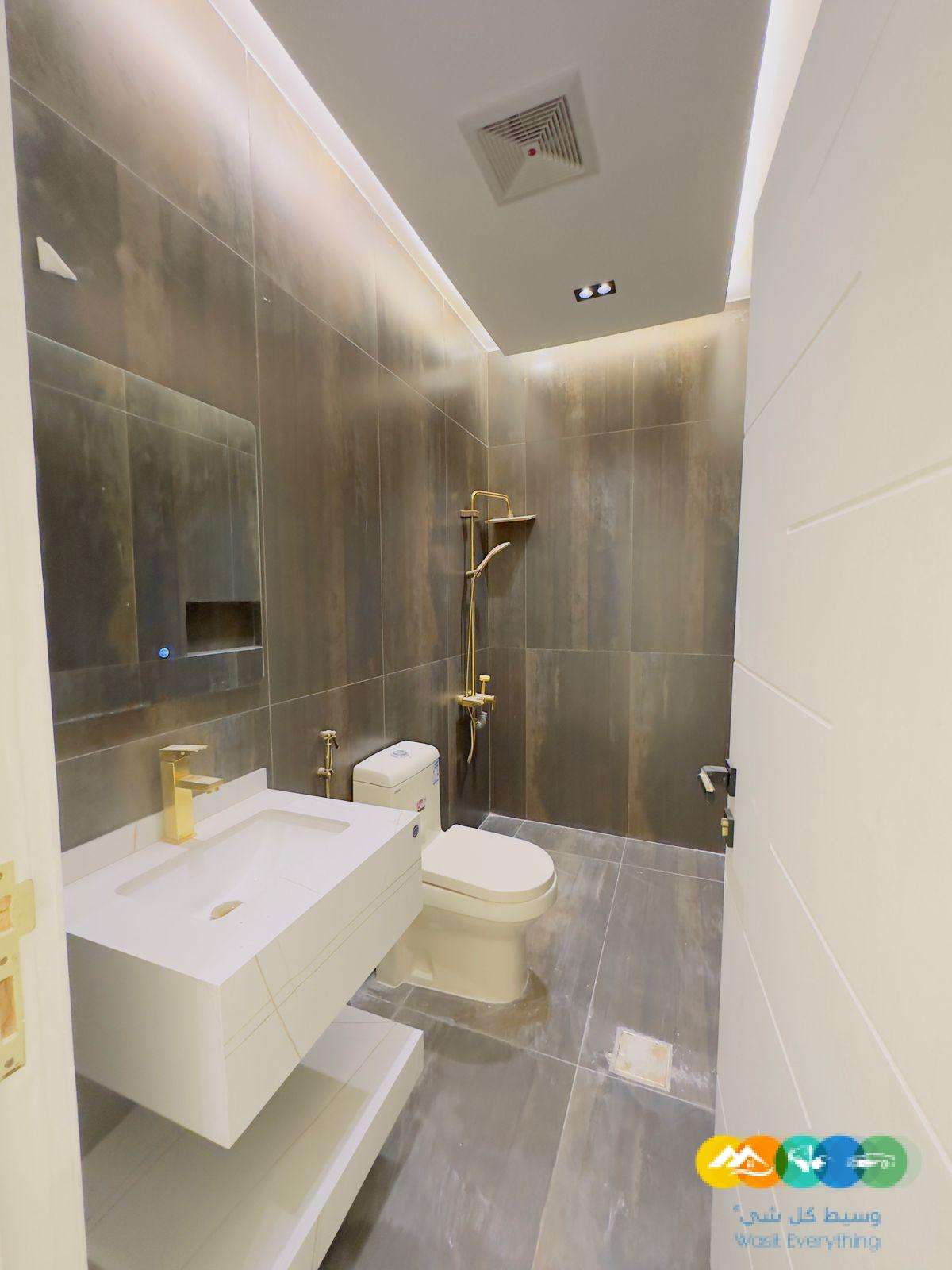 ملحق روف 5 غرف مع السطوح جديد جاهز للسكن