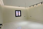 ملحق روف 5 غرف مع السطوح جديد جاهز للسكن