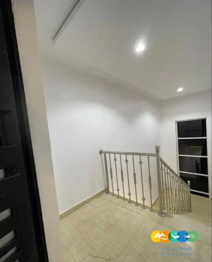 شقق ارضيه وعلويه حي الوسام