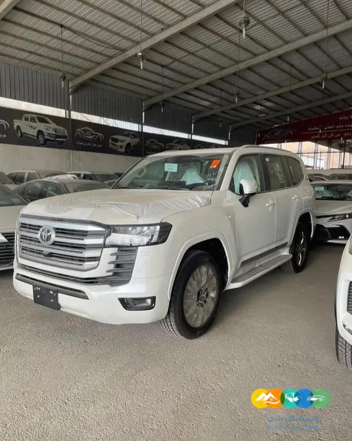 تويوتا لاندكروزر GXR L3 بنزين – 2022