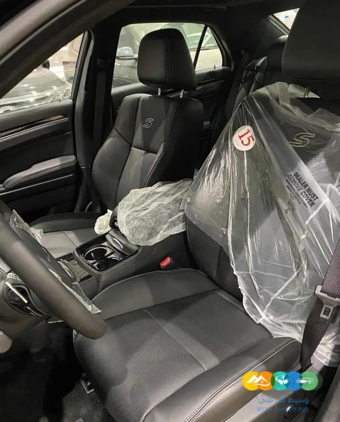 كرايزلر 300Sموديل 2022 فل كامل.سعودى