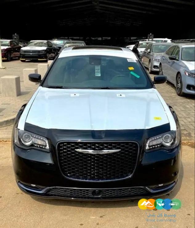 كرايزلر 300Sموديل 2022 فل كامل.سعودى