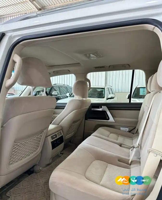 لاندكروزر-في اكس ار-2021-فل كامل / تم البيع