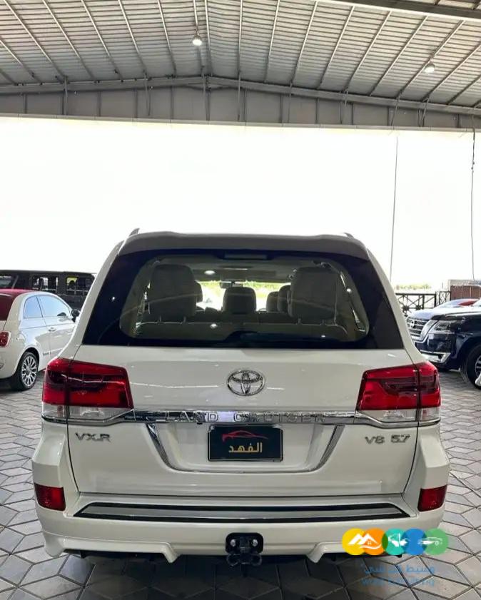 لاندكروزر-في اكس ار-2021-فل كامل / تم البيع