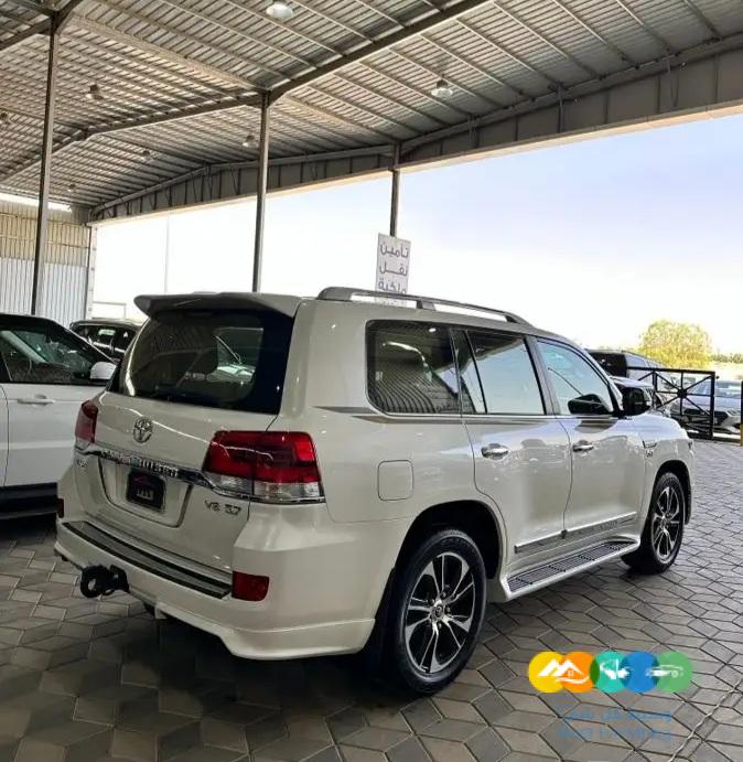 لاندكروزر-في اكس ار-2021-فل كامل / تم البيع