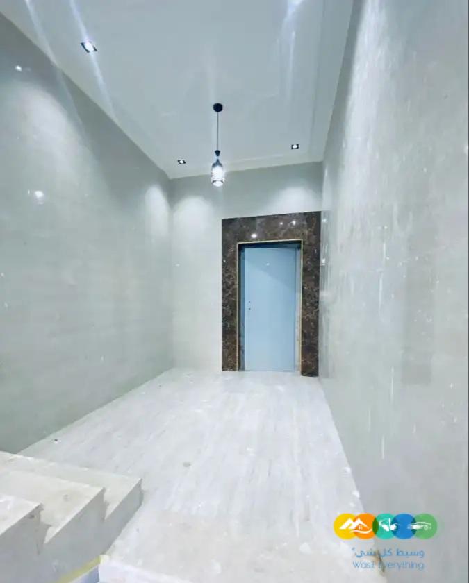 شقق ارضية وعلوية مساحة 220 _ 240