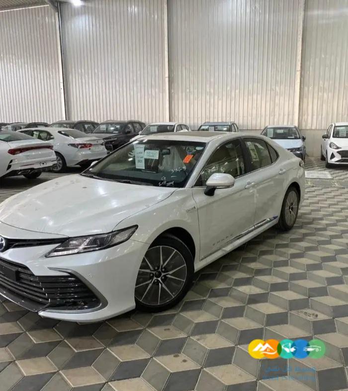 تويوتا كامري GLE بنزين 2023 هايبرد