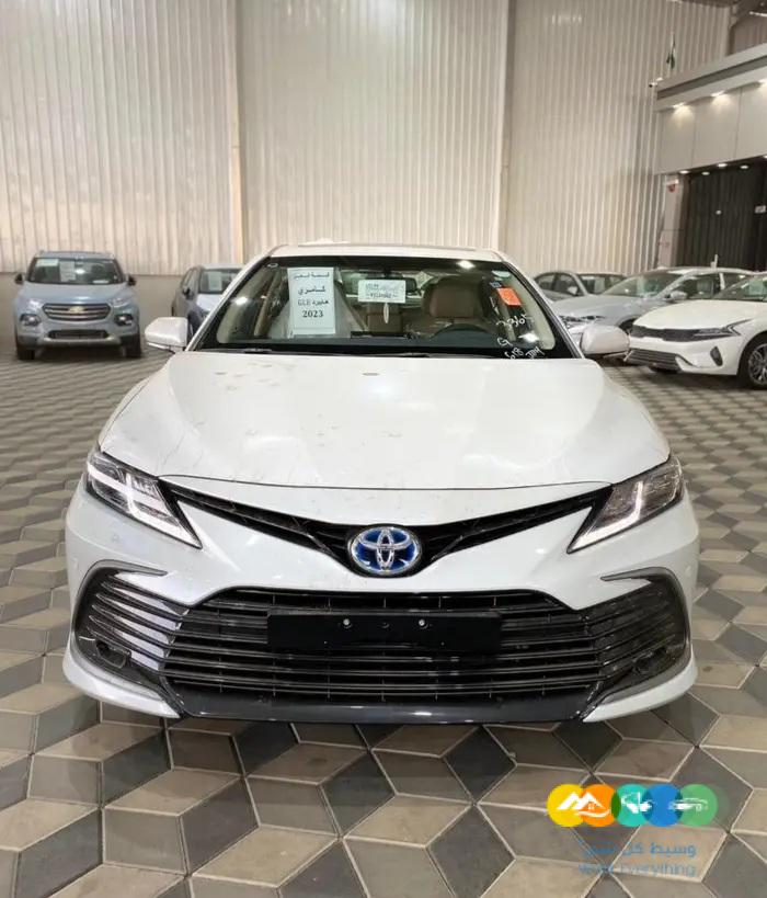 تويوتا كامري GLE بنزين 2023 هايبرد