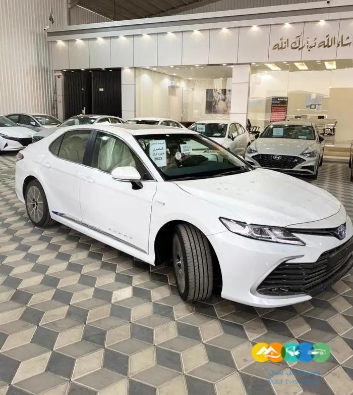 تويوتا كامري GLE بنزين 2023 هايبرد