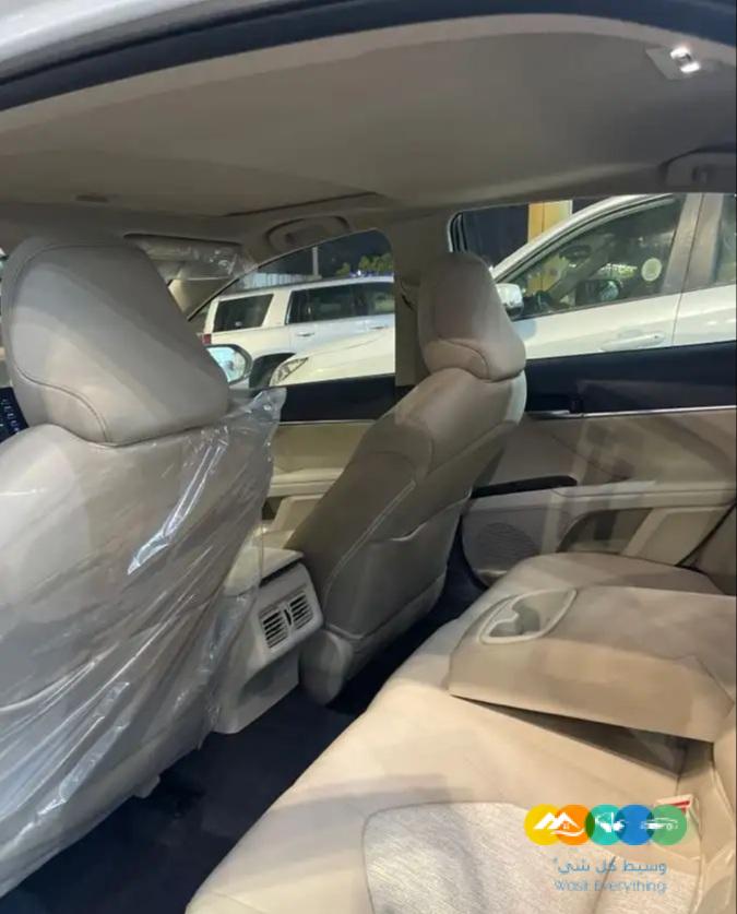 تويوتا كامري جي ال اي 2023