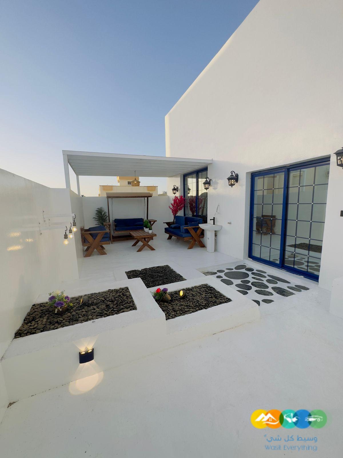 ملحق روف 5 غرف مع السطوح جديد جاهز للسكن