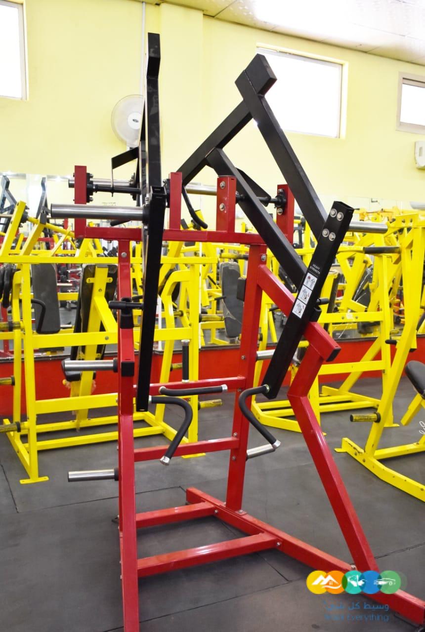 نادى رجالى مجهز تماما لتقبيل