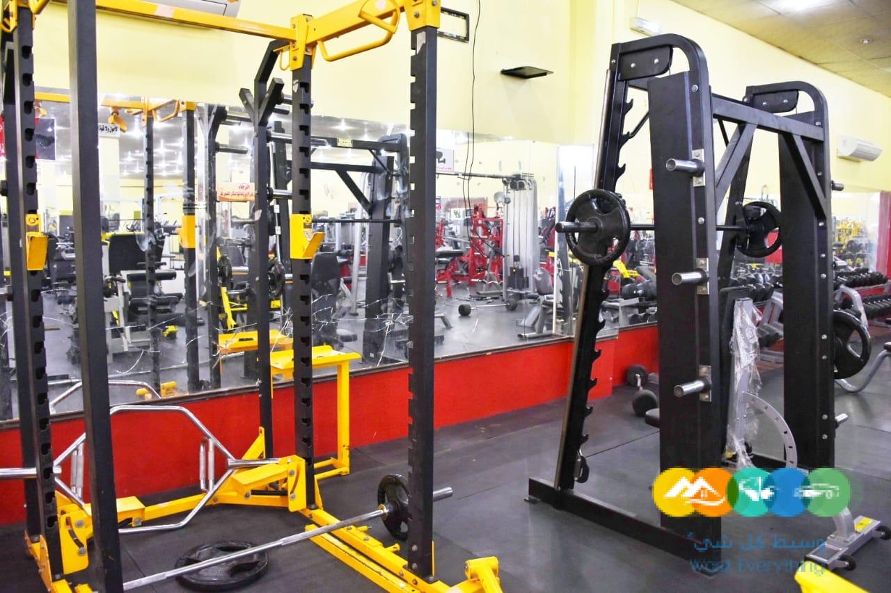 نادى رجالى مجهز تماما لتقبيل