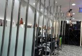 حلاق VIP للتقبيل بكامل معداته