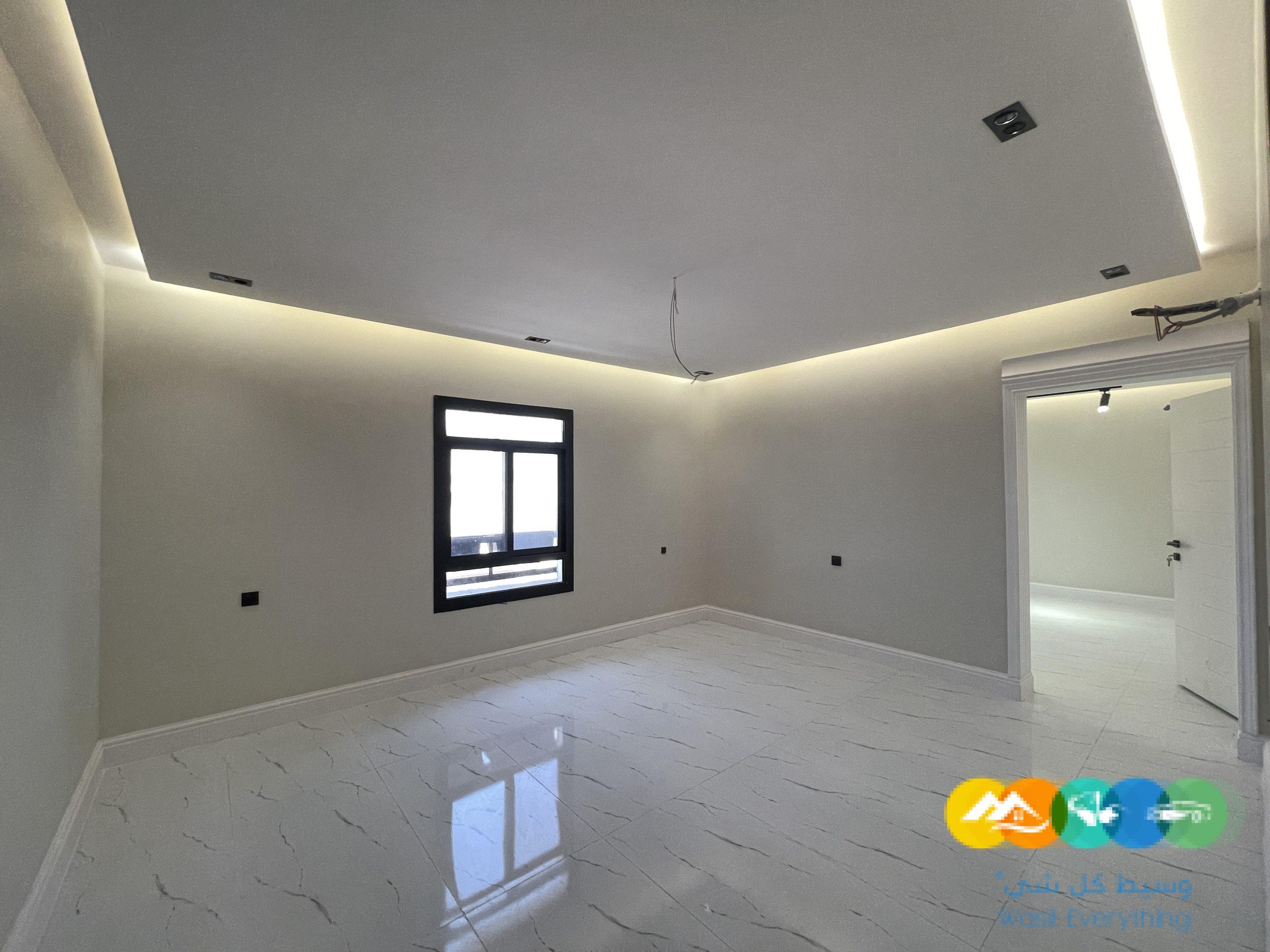 شقه للتمليك جديده وفاخره في حي السلامه