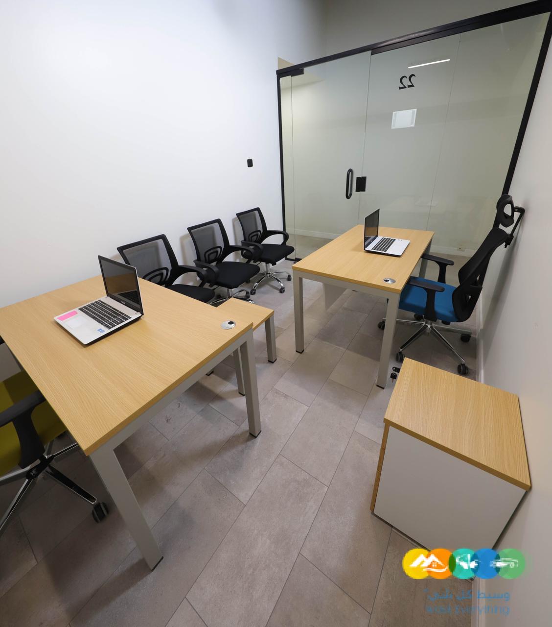 مكاتب مؤثثة للإيجار