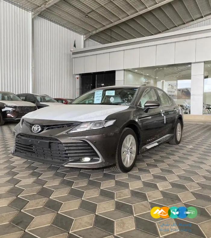 تويوتا كامري 2023 GLE فل كامل