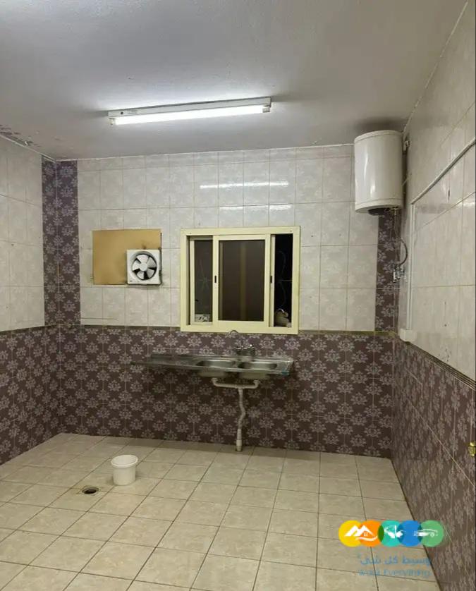 للايجار شقه ف الرياض حي طويق 3 غرف (تم تاجير)