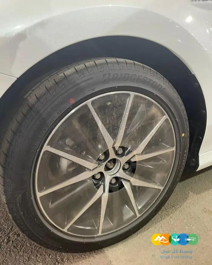 كامري GLE-X هايبرد مراتب جلد شاشة كبيرة