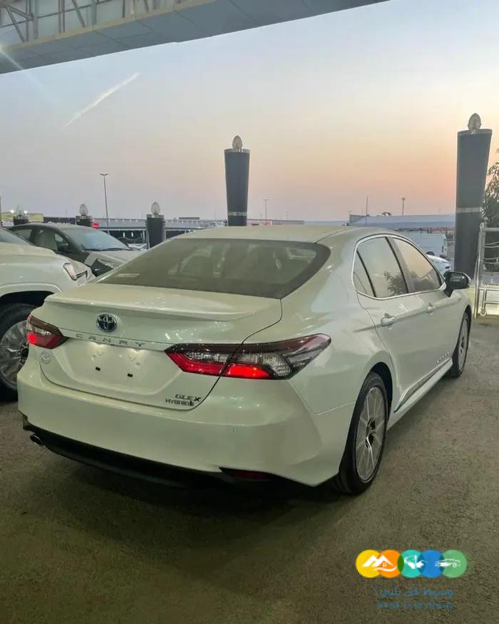 كامري GLE-X هايبرد مراتب جلد شاشة كبيرة