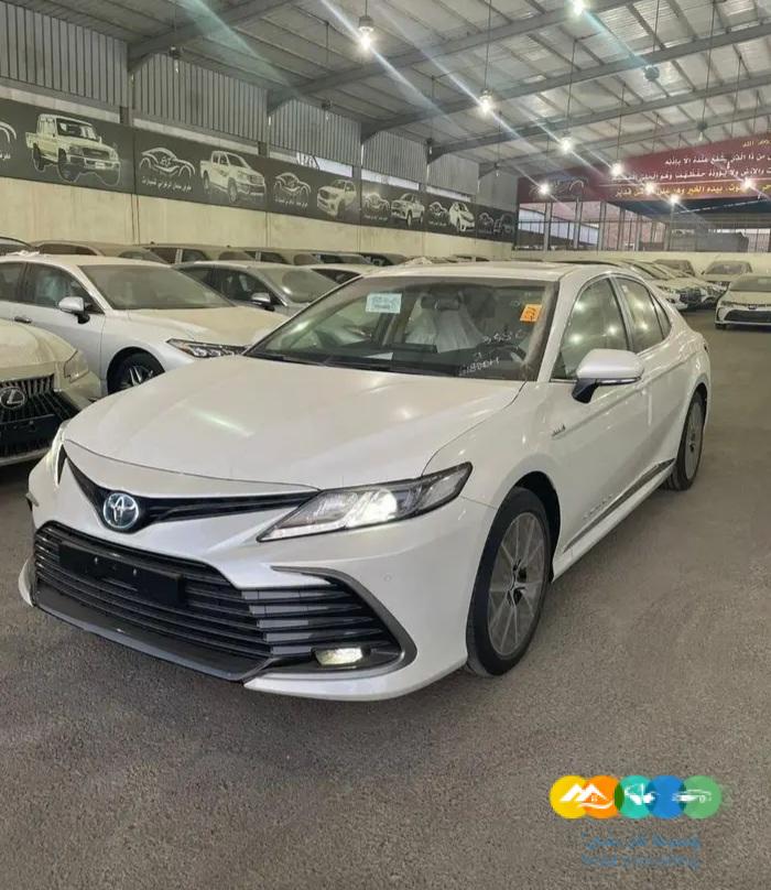 كامري GLE-X هايبرد مراتب جلد شاشة كبيرة