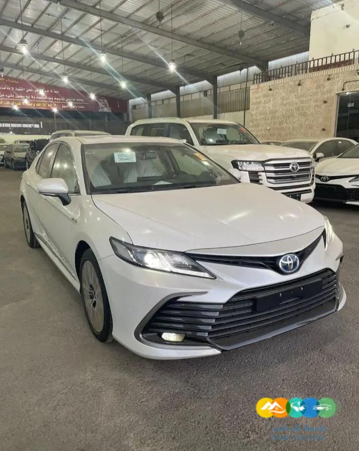 كامري GLE-X هايبرد مراتب جلد شاشة كبيرة