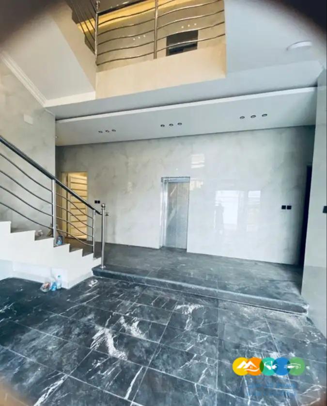 شقق ارضيه وعلويه ابها للبيع