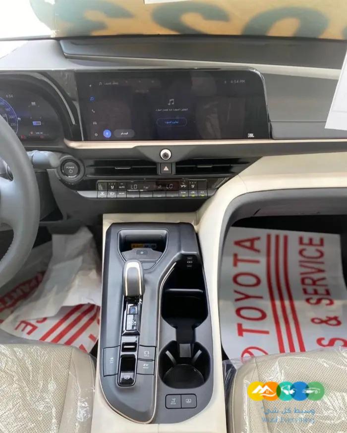 تويوتا كراون الجديده فئه ماجيستا هايبرد 2023