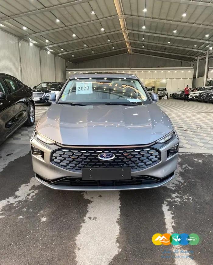 فورد تورس ترند نص فل 2023