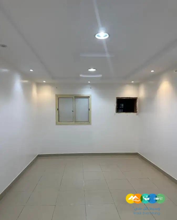 للايجار شقه حي طويق مكونة من 4 غرف / تم تاجير