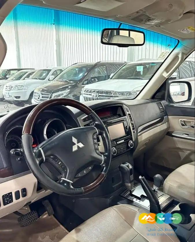 مستوبيشي باجيرو 2016 فل كامل (( تم البيع ))