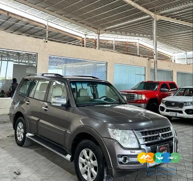 مستوبيشي باجيرو 2016 فل كامل (( تم البيع ))