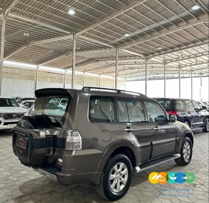 مستوبيشي باجيرو 2016 فل كامل (( تم البيع ))