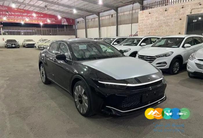 تويوتا كراون ماجسيتا 2023 اسود